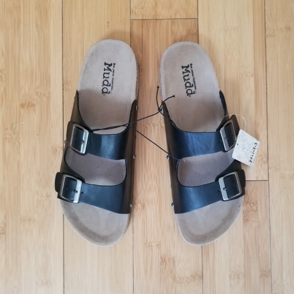 Mudd size 9/10 black slip ons